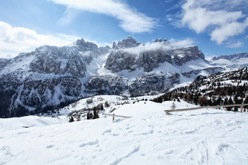 Fototapeta na wymiar Skiing in the dolomites, Val di Fiemme, Italy