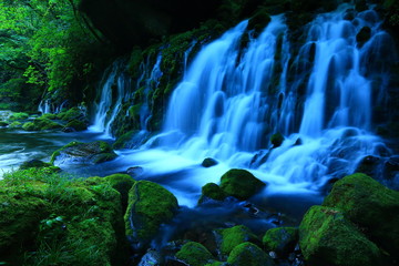 秋田県にかほ市　 夏の元滝伏流水
