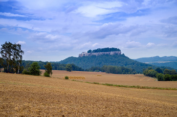 Obraz premium Festung Königstein am Hang