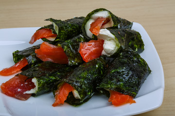 Roll with salmon and cheese