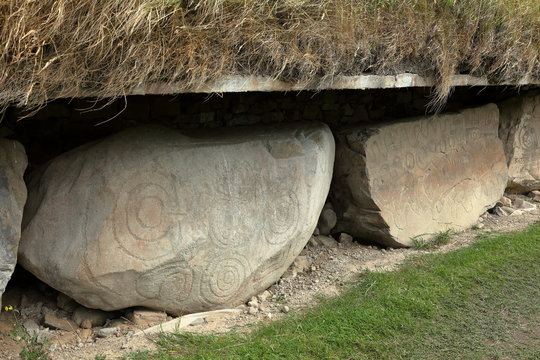 H&uuml;gelgr&auml;ber von Newgrange in Nordirland