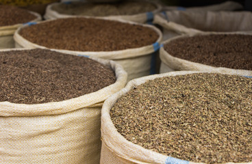 Gewürzsäcke am Gewürzmarkt von Colombo