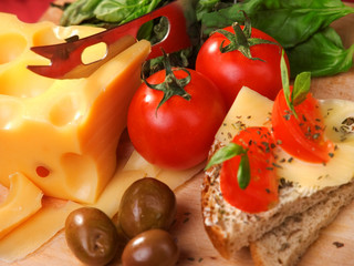 Tomato and Cheese Sandwiches