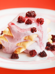 Biscuits with yogurt and berries