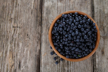 Ripe blueberries in a bowl