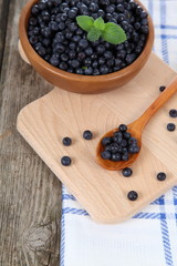 Ripe blueberries in a bowl