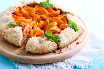 Apricot pie