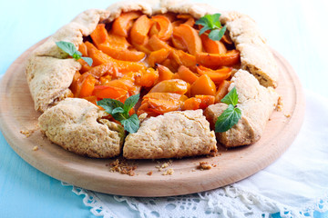 Apricot pie