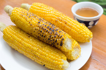 焼きとうもろこし