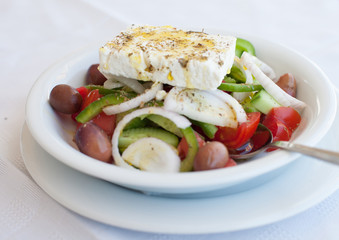 Vegetable salad with cheese