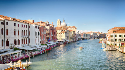 Fototapeta na wymiar Venice Canal and Architecture