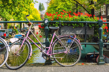 Fototapeta na wymiar Bicycle in Amsterdam