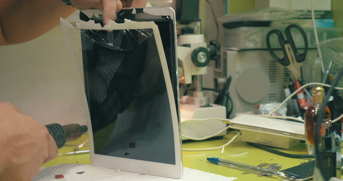 Removing broken touchscreen