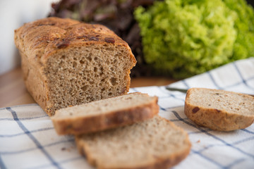 Vollkornbrot 