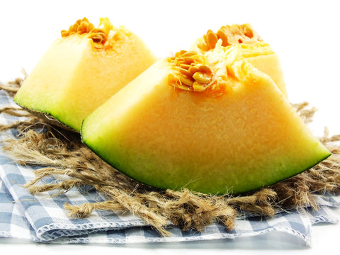 honeydew melon cantaloupe slices close up