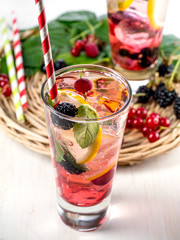 Berry lemonade
