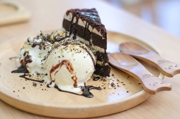 Fudge cake with vanilla ice cream