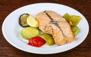 Salmon with grilled vegetables