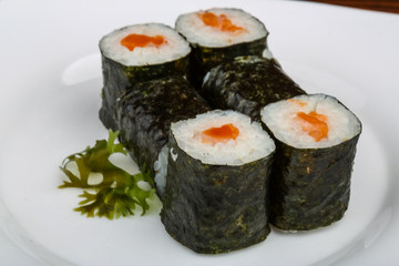 Salmon roll