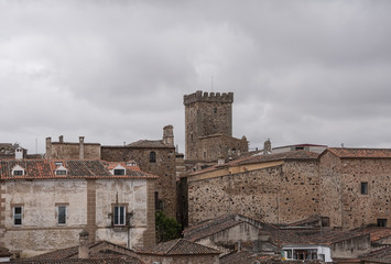 Fototapeta na wymiar vistas de la ciudad medieval de Cáceres situada en la región de Extremadura, España