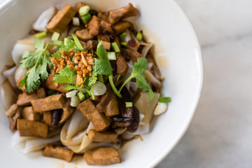 Flat Noodle In Sweet Soy Sauce with Tofu and Bean Sprout