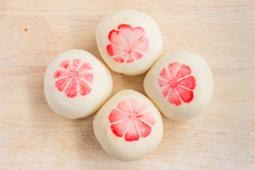 Mochi with salted eggs