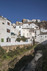 Fototapeta na wymiar Setenil de las Bodegas en las provincia de Cádiz 