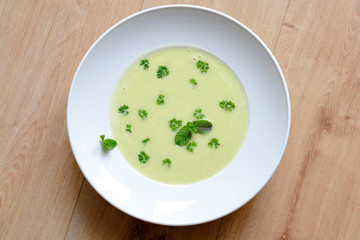 zucchinicremsuppe