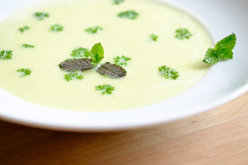 zucchinicremsuppe