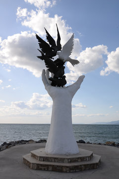 Friedensdenkmal in Kusadassi