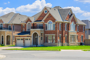 Luxury houses in North America