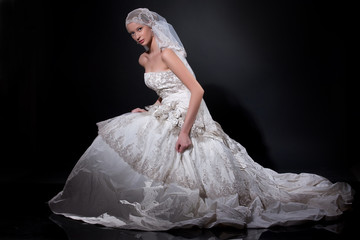 Naklejka premium Young Bride