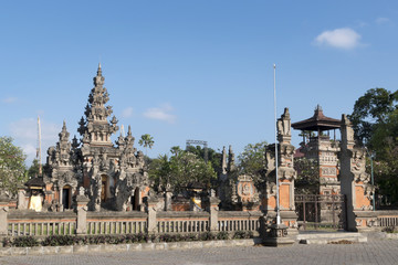 Fototapeta na wymiar The main entrance gate of Werdhi Budaya Art Centre, Denpasar, Bali