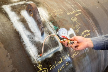 Pressure testing at reinforcement pad of lifting pad © gooutsight