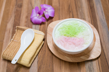 sarim, sweet-noodles in coconut milk syrup