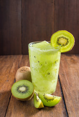 kiwi smoothie with fresh fruits