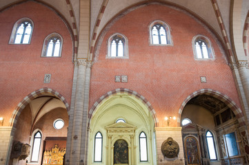 Obraz premium View of some pointed arches inside the cathedral of Vicenza
