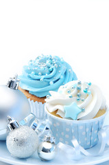 Winter holiday cupcakes