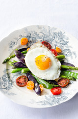 Egg on fresh healthy vegetables light meal option