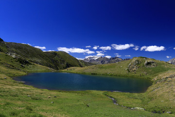 Naklejka premium Lac de Bassia à Gèdre Hautes-Pyrénées