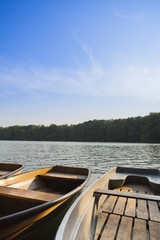 Ruderboote auf einem See