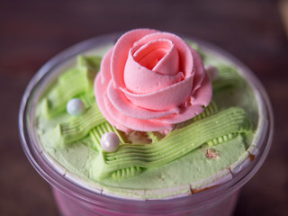 Close up of Pink Rose vintage style on the cupcake.