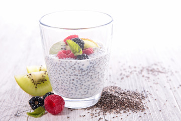 chia seed pudding and fruit