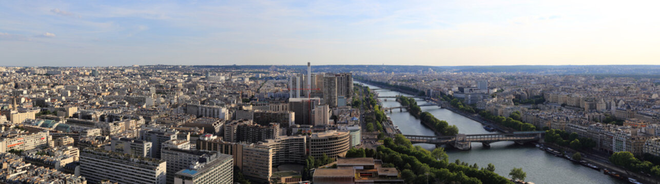 panorama de la vue sur le sud de paris depuis la tour Eiffel