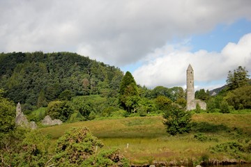 Fototapeta na wymiar Klosteranlage in Glendalough