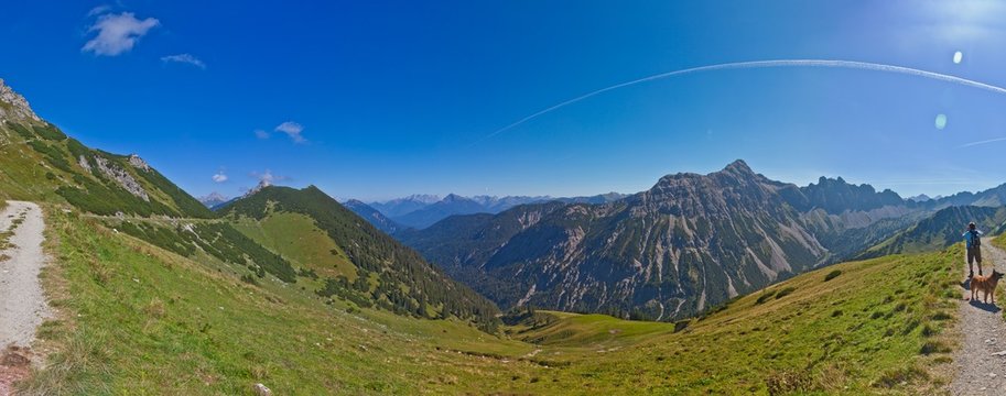 Panorama aufgenommen unterhalb der Schochenspitze