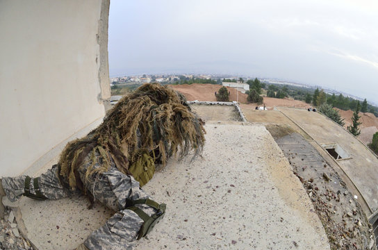 Airsoft sniper camouflage roof position