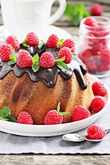 Vanilla-chocolate cake with fresh raspberries