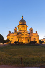 Fototapeta na wymiar St. Isaac's Cathedral in St.Petersburg, Russia
