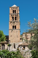 Fototapeta na wymiar Kirchturm in Moustiers-Sainte-Marie | Südfrankreich 